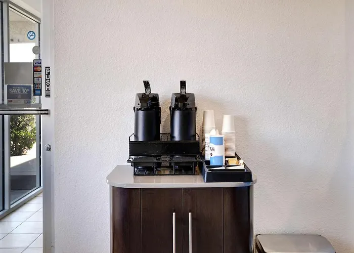 Motel 6-Bakersfield, Ca - South