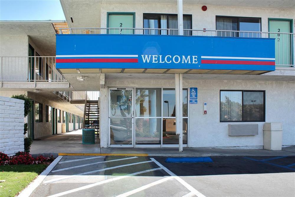Hotel 6-bakersfield, Ca - South 3*