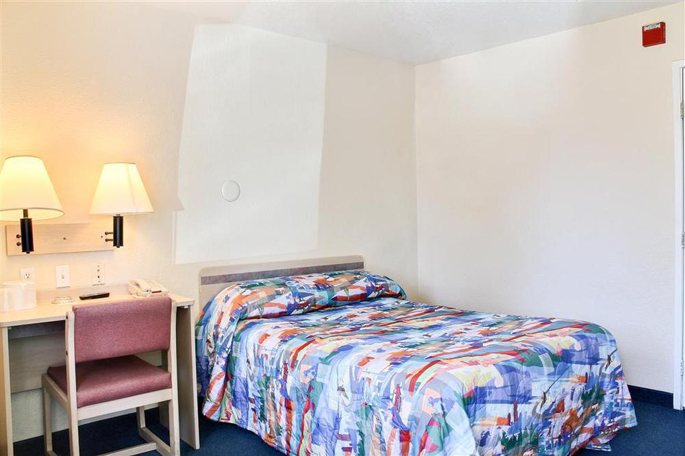 Hotel 6-bakersfield, Ca - South 3*