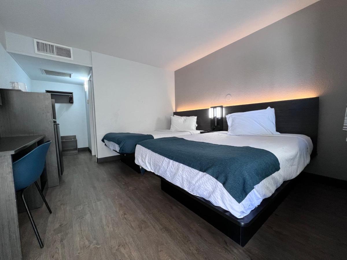 Hotel 6-bakersfield, Ca - South 3*